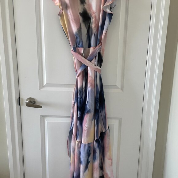 Dress - Picture 2 of 9